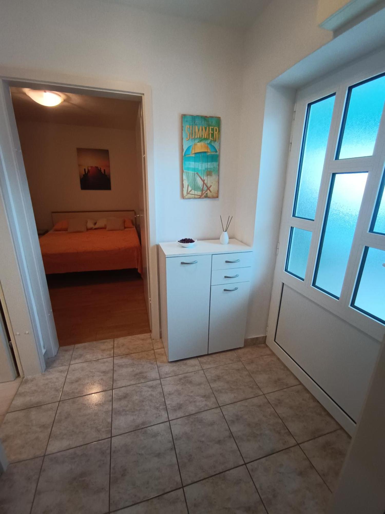 Apartments Lucic Хвар Екстер'єр фото