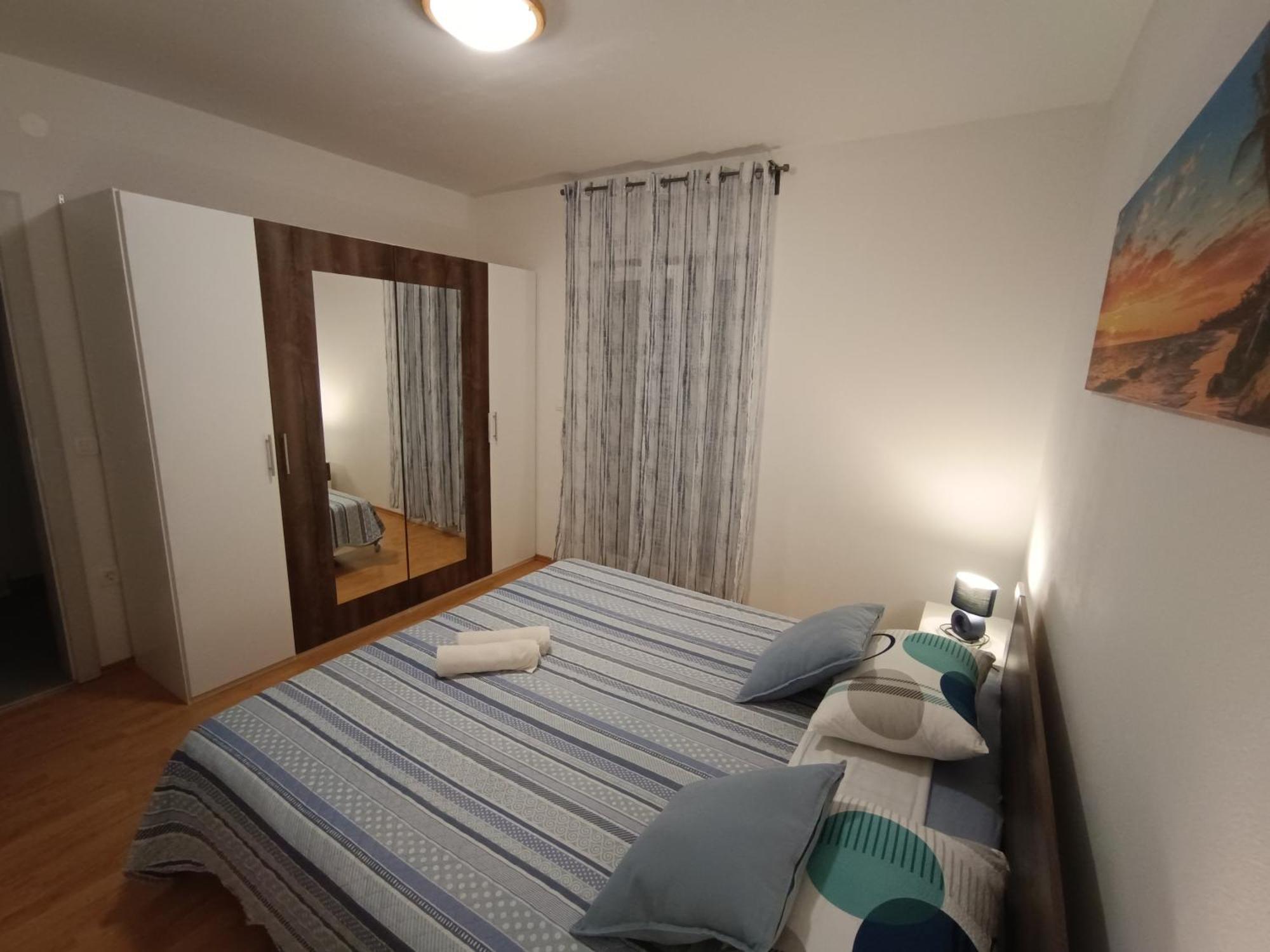 Apartments Lucic Хвар Екстер'єр фото