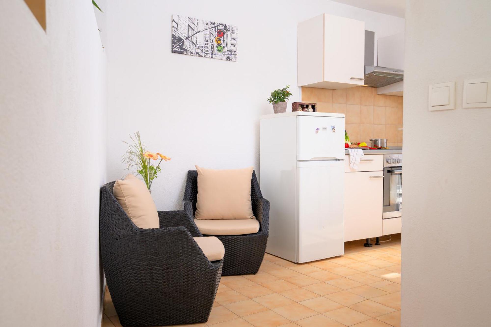 Apartments Lucic Хвар Екстер'єр фото