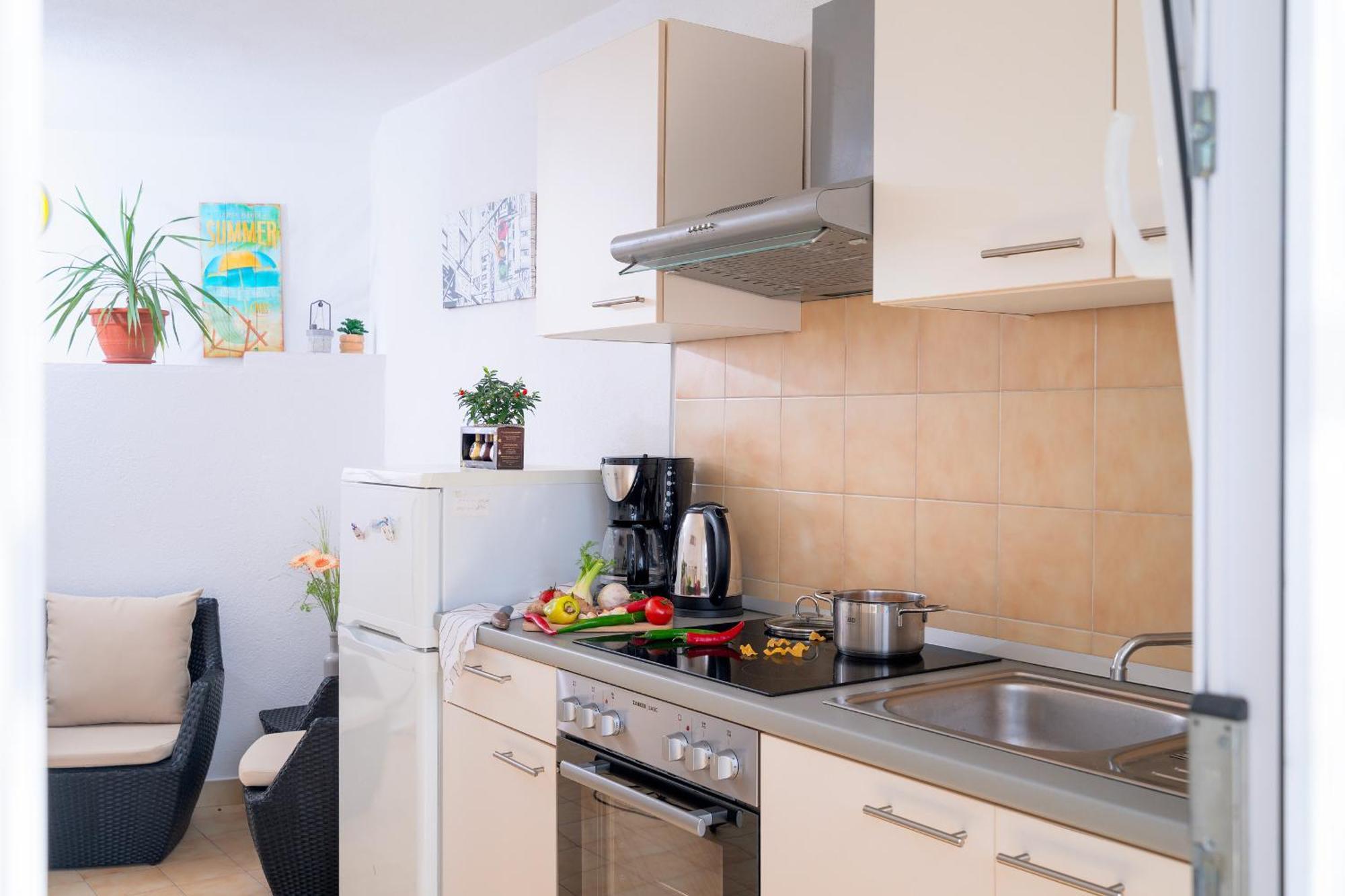 Apartments Lucic Хвар Екстер'єр фото