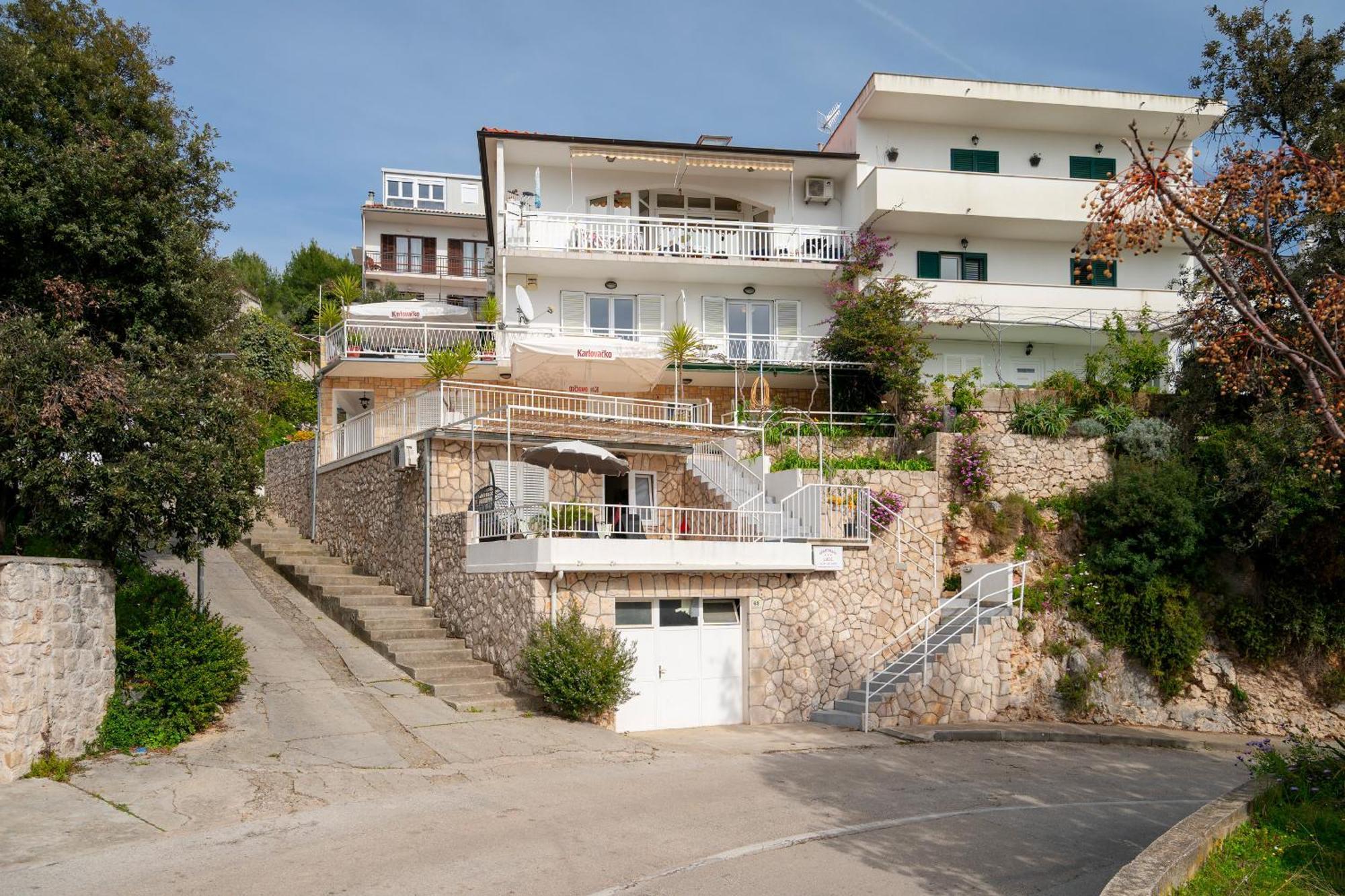 Apartments Lucic Хвар Екстер'єр фото